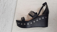 Guess ženske sandale EUR 37