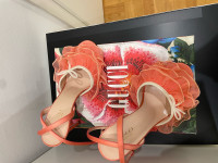 ŠTIKLE - GUCCI - 38,5