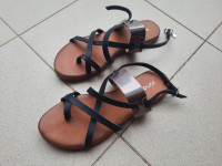Ženske kožne sandale Yamamay broj 38