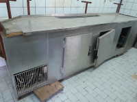 šank sa rashladnim pultom