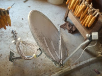 TANJUR ZA SATELIT, SA GLAVOM SAMSUNG  I NOSAČEM I KABELOM