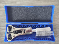 Ključ, Otvarač Poklopca Za Sat