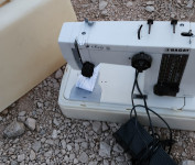 Šivaća mašina bagat ruža nova
