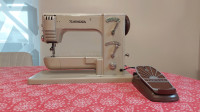 Šivaća mašina Turissa Automatic u koferu