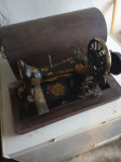 Stara šivača mašina- Naumann