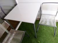 Ikea stol i dvije stolice