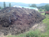 ZRELI KONJSKI GNOJ , ZEMLJA ZA VRT