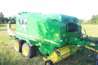 John Deere rolo balirka sa omotačem folije
