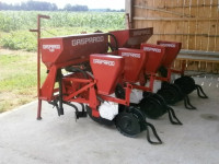 Pneumatska sijačica za kukuruz Gaspardo 4-reda