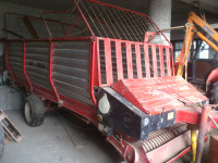 SAMOUTOVARNA PRIKOLICA ZA SJENO SIP NRP 25-6 , MALO KORISTENA