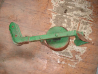 UREĐAJI ZA REPU ZA PNEUMATSKU SIJAČICU KUKURUZA OLT, NODET...