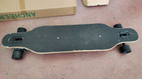 Elektricni skateborad (longboard)