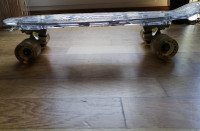 Skateboard - Pennyboard LED sa bluetooth zvučnikom