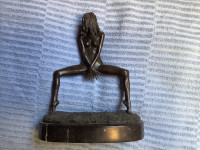 Brončana skulptura plesačice