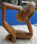 Drvena skulptura "Mislilac"