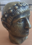 gipsana glava dostojanstvenika ili imperatora