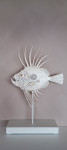 Metal art skulptura ribe Kovač bijeli