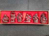MINIJATURA SET NASMIJANI BUDA,5 kom.STROSTI cca 35god.orig.kutija