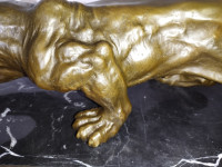 Panter bronca na mramoru cca 60 CM