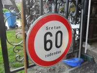 saobračajni znak-idealni poklon-metalni