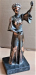 skulptura božice  - THEMIS