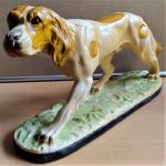 skulptura lovačkog psa - alabaster