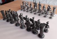 stare olovne šahovske figure - minijature