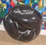 Vladimir Herljević "Akt u kugli" klesani crni granit 37x35x21cm