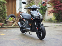 Derbi Variant Sport 50-2T (Piaggio group),'17.,kao novi,može kartice!