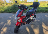 Gilera Runner 49 cm3 Garazirana,Sacuvana,Kofer, 8000km Odlicna