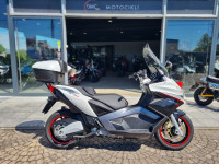 Aprilia SRV 850 ABS, AKRAPOVIČ