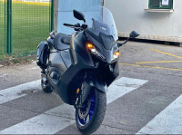Yamaha T-MAX 560 cm3