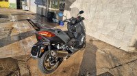 Yamaha XMAX 300 TECH MAX 300 cm3, AKRAPOVIČ