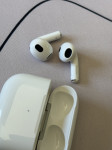 Apple AirPods 3.gen with Lightning Charging Case