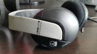 Slušalice AKG K305