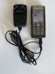 Mobitel Sony Ericsson T630 s punjačem i slušalicama, ispravan