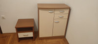 Komoda, ormar i noćni ormarić.