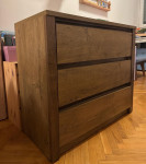 Komoda VEDDE 3 ladice divlji tamni hrast boja Jysk