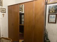 Prodajem veliki ormar s ogledalom – očuvan