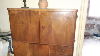 Starinski ormar za spavaću sobu