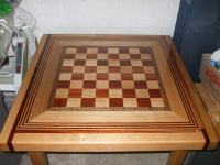 Šah-  stol za šah