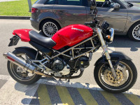 Ducati MONSTER 900 cm3