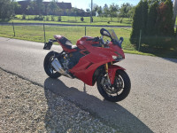 Ducati SUPERSPORT 939 S