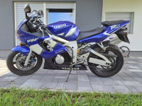 Yamaha R6 599 cm3