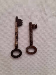 2 stara željezna ključa 10 i 7,5 cm
