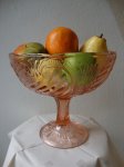 Antique pink glass holder / Zdjela za voće na stalku