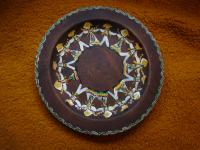 Dekorativni drveni tanjur - Kolo narodna nošnja