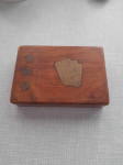 drvena kutija za karte s 5 drvenih kockica