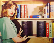 dva zvučnika zvučne kutije u obliku knjige