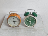 Dvije vintage mehaničke budilice, lot